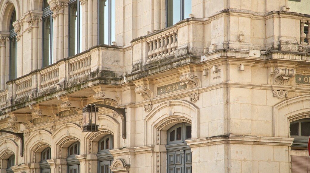 Théâtre des Nouveautés qui includes patrimoine historique