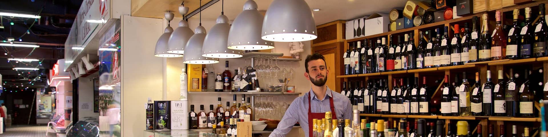 Quartier Victor Hugo montrant boissons, marchés et vues intérieures