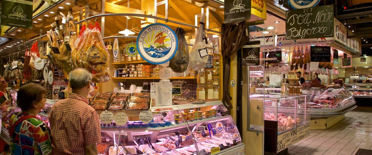 Victor Hugo District which includes interior views, shopping and markets