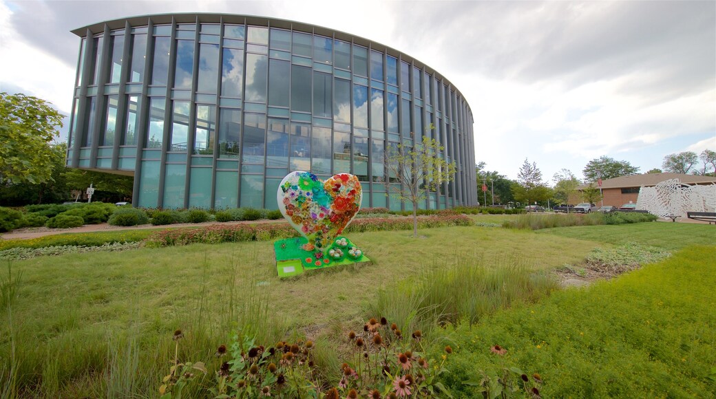 International Quilt Study Center showing a garden, outdoor art and modern architecture