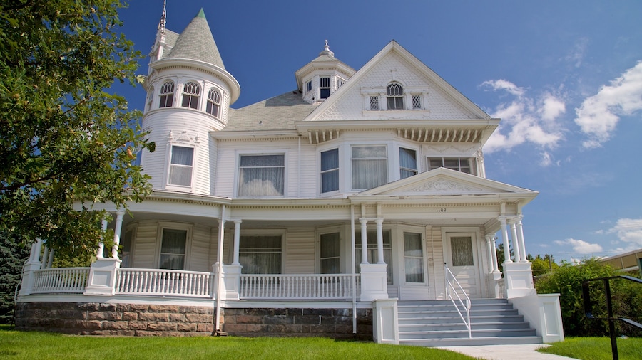Grand Island que incluye una casa