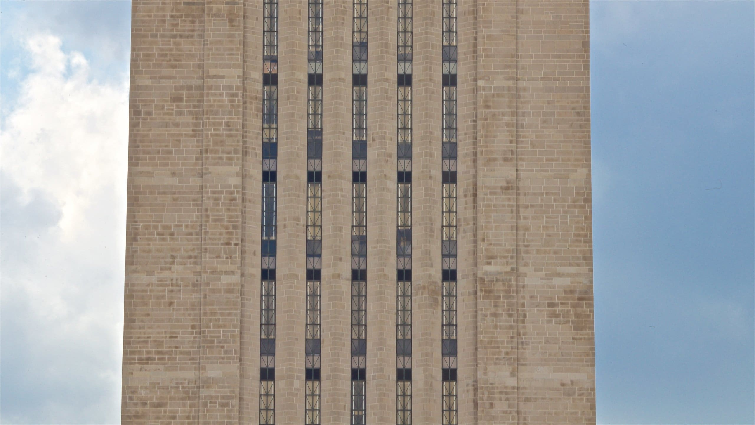 內布拉斯加州議會大廈 呈现出 懷舊元素