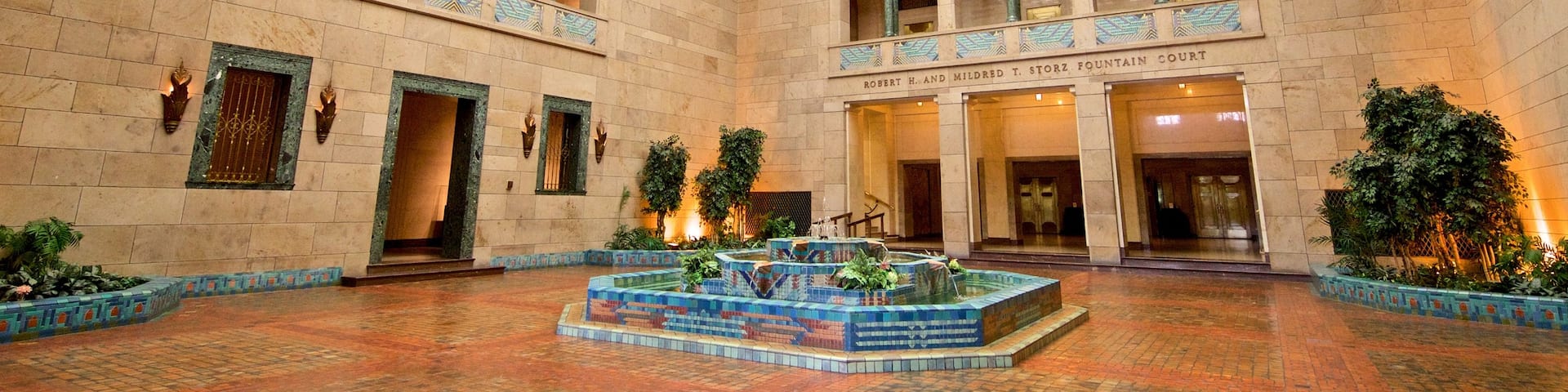 Joslyn Art Museum das einen Geschichtliches und Innenansichten