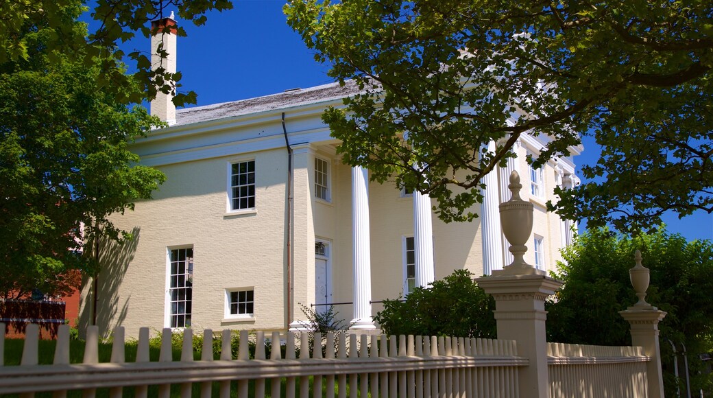 Charles Q. Clapp House featuring heritage elements and a house