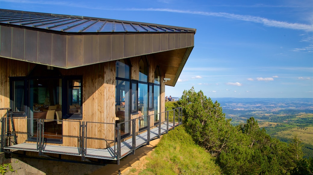 Puy de Dome toont landschappen, vredige uitzichten en vergezichten