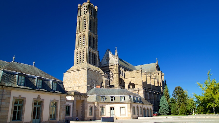 Limoges-kathedraal toont historische architectuur en een kerk of kathedraal