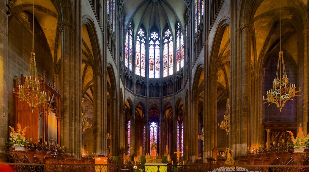 Cathédrale de Clermont-Ferrand mettant en vedette vues intérieures, patrimoine historique et église ou cathédrale