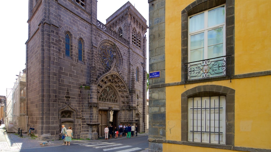 Church of Notre-Dame-du-Marthuret which includes heritage architecture and a church or cathedral
