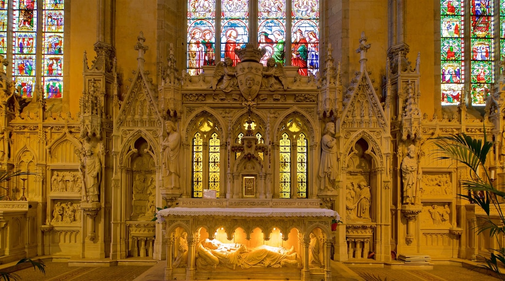 Iglesia de St-Michel-des-Lions que incluye elementos patrimoniales, una iglesia o catedral y vistas de interior