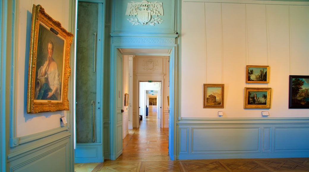 Musée des Beaux Arts que incluye vistas de interior, arte y elementos patrimoniales