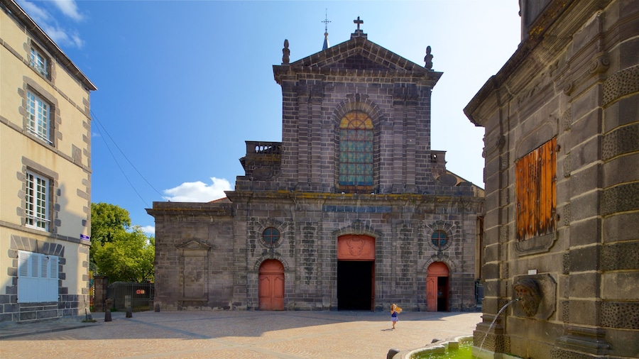 Église St-Amable 设有 教堂或大教堂 和 遺跡建築