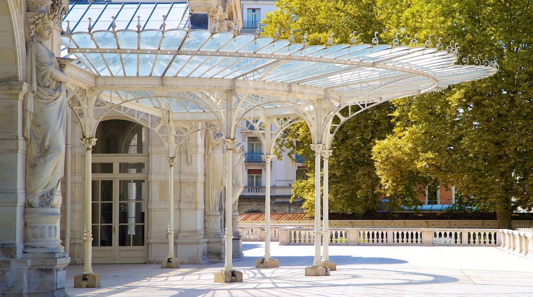 Vichy mettant en vedette patrimoine historique