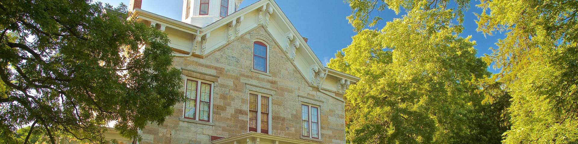 Mathias Ham House showing a house and heritage architecture