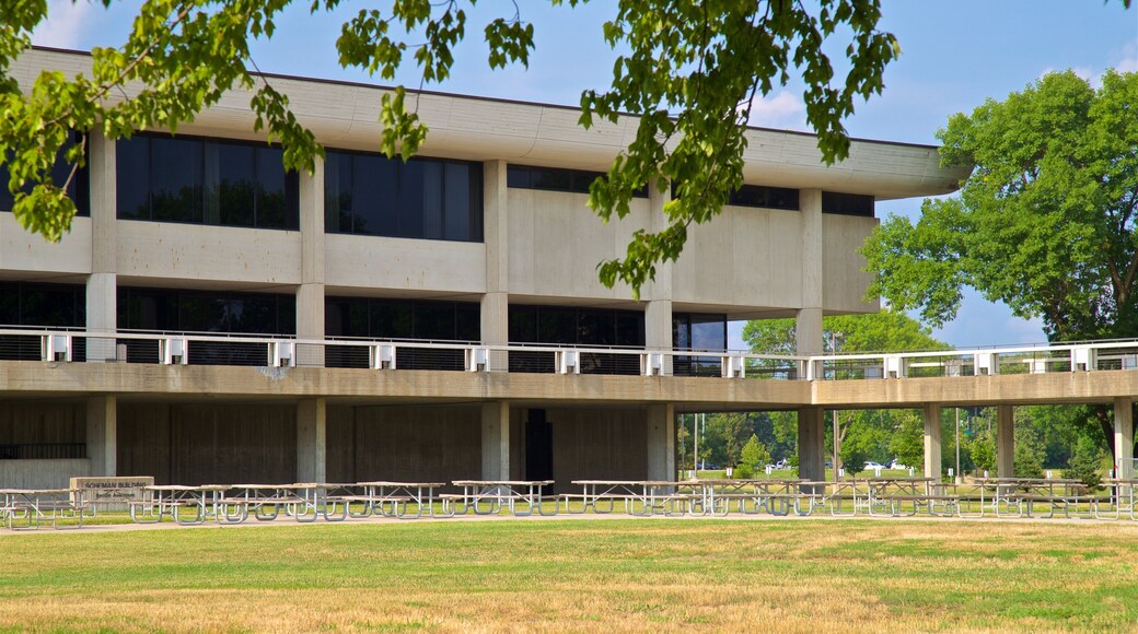 Brunnier Art Museum featuring modern architecture