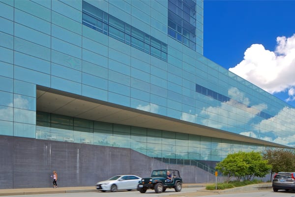 Figge Art Museum which includes modern architecture