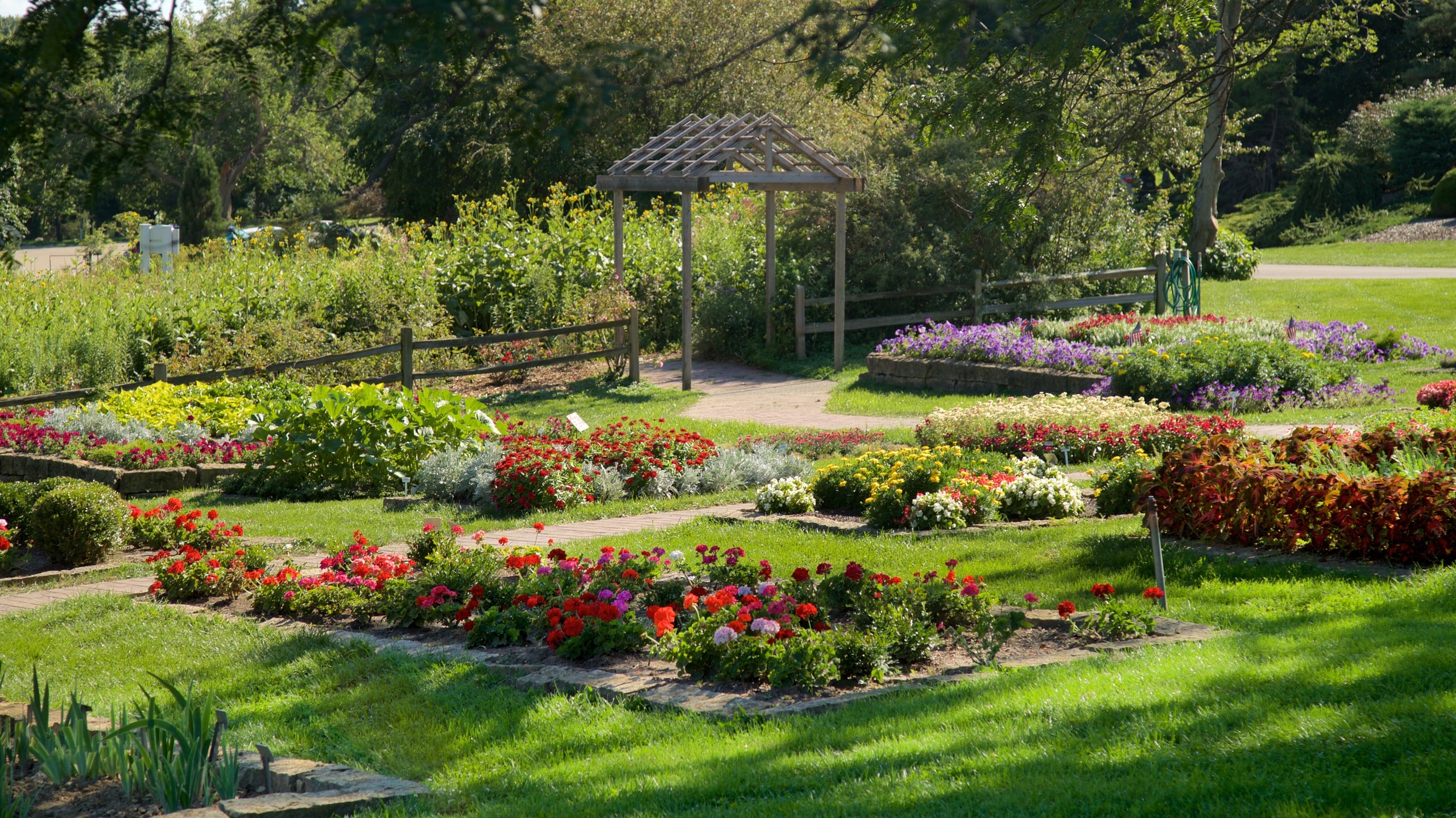 Dubuque Arboretum And Botanical Gardens | Fasci Garden