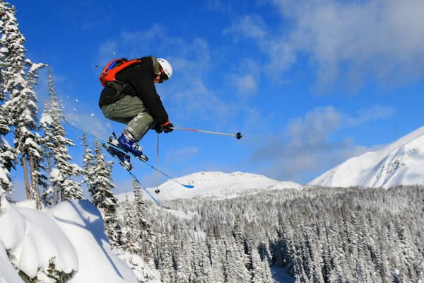 Sunshine Village welches beinhaltet Berge, Skifahren und Sportevent