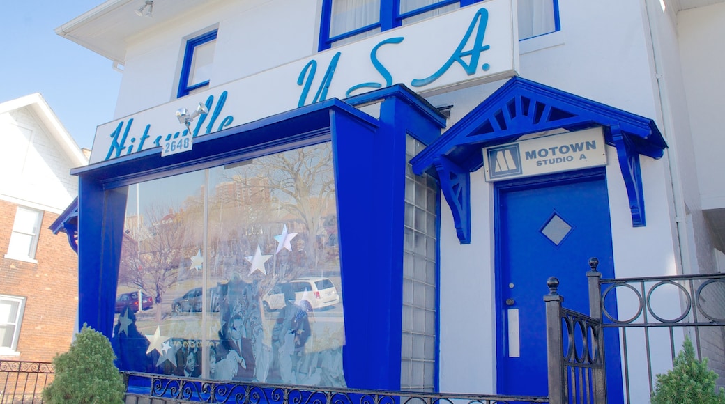 Motown Historical Museum which includes signage and island views