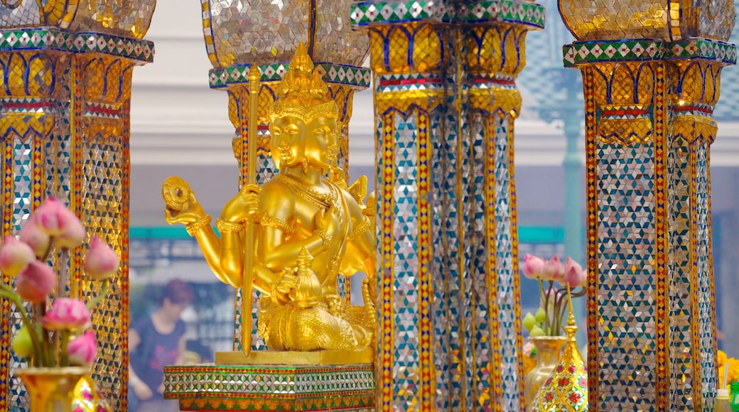 Erawan Shrine which includes religious aspects, a temple or place of worship and interior views