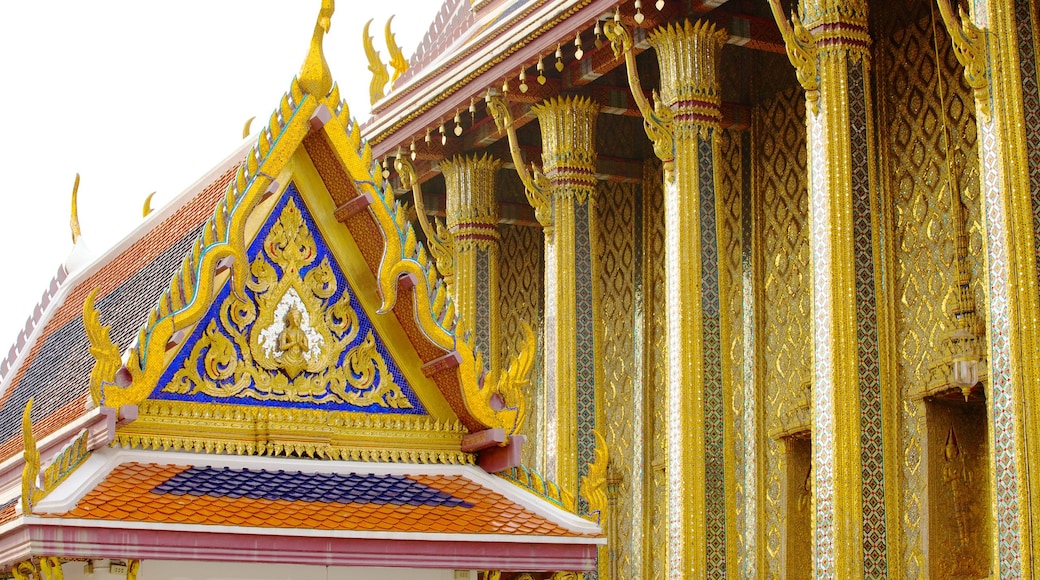 Temple of the Emerald Buddha toont een tempel of gebedshuis en religieuze aspecten