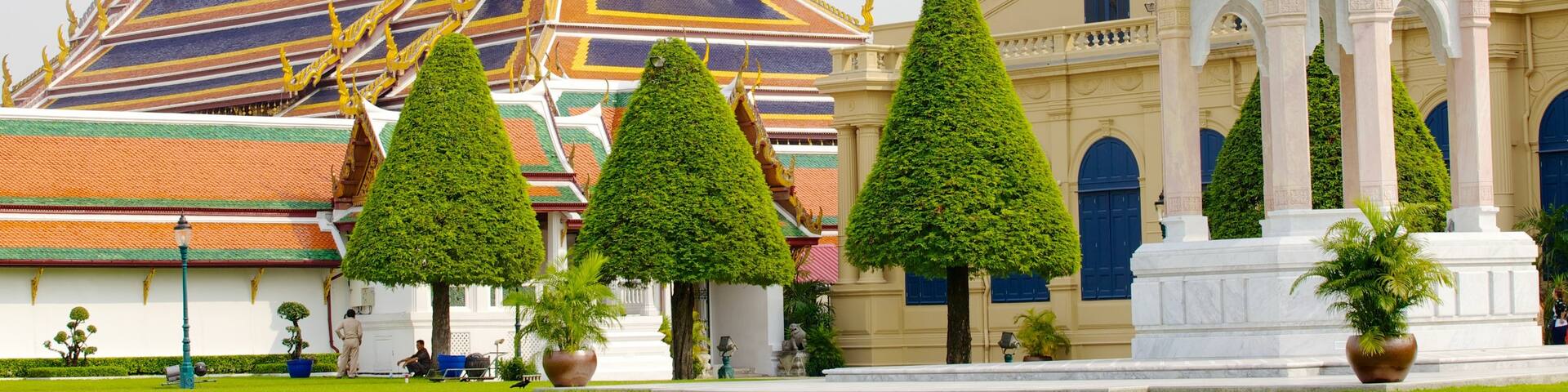 Grand Palace which includes a garden and heritage architecture