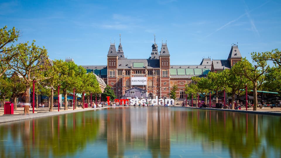 Rijksmuseum showing a pond, views and a city