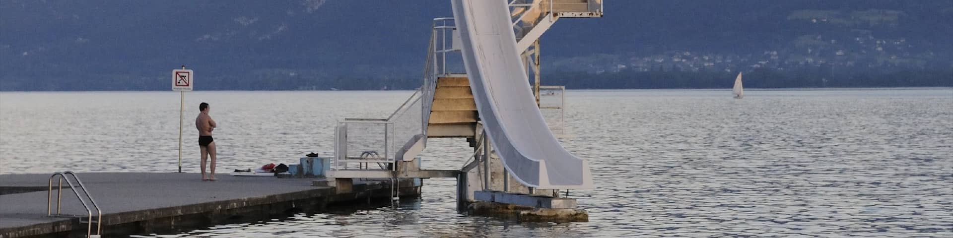 アヌシー どの含み 山々, 湾岸あるいはハーバー と 湖あるいは泉