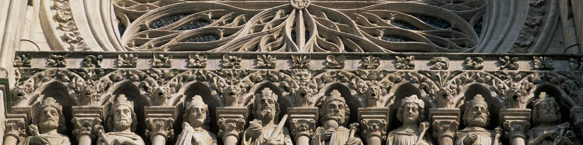 Amiens featuring religious elements