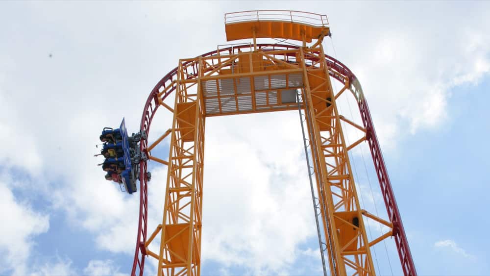 Six Flags Over Georgia featuring rides