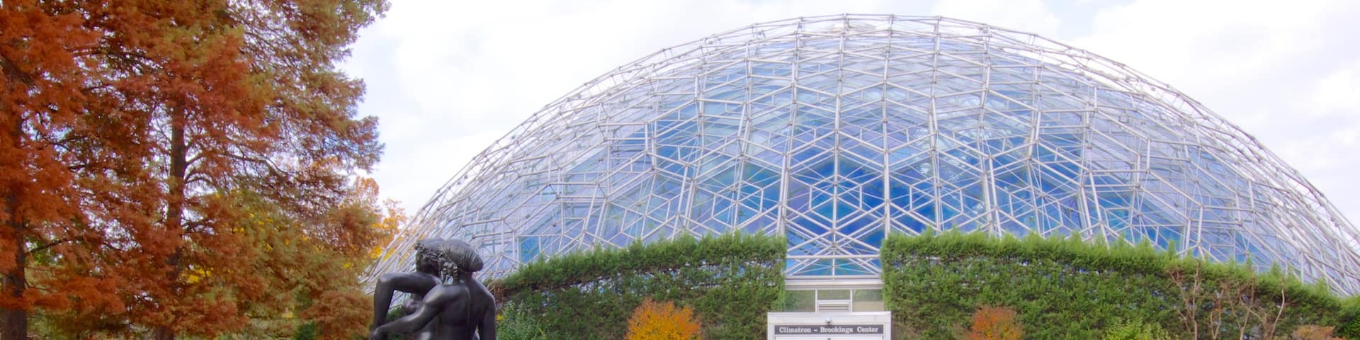 Missouri Botanical Gardens and Arboretum which includes modern architecture, fall colors and a statue or sculpture