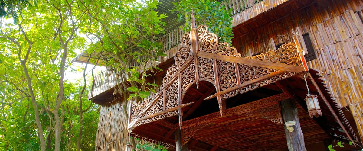 Pattaya Elephant Village featuring heritage architecture and a small town or village