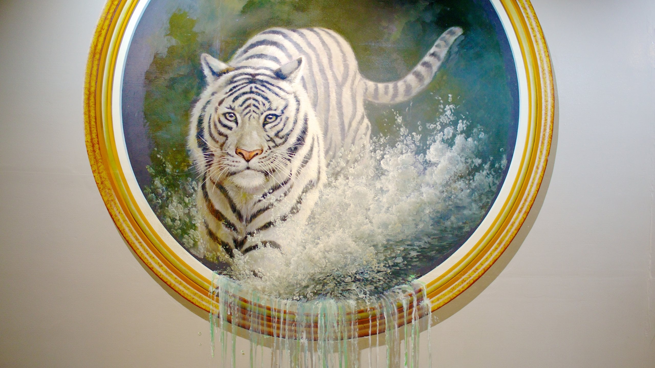 Art in Paradise