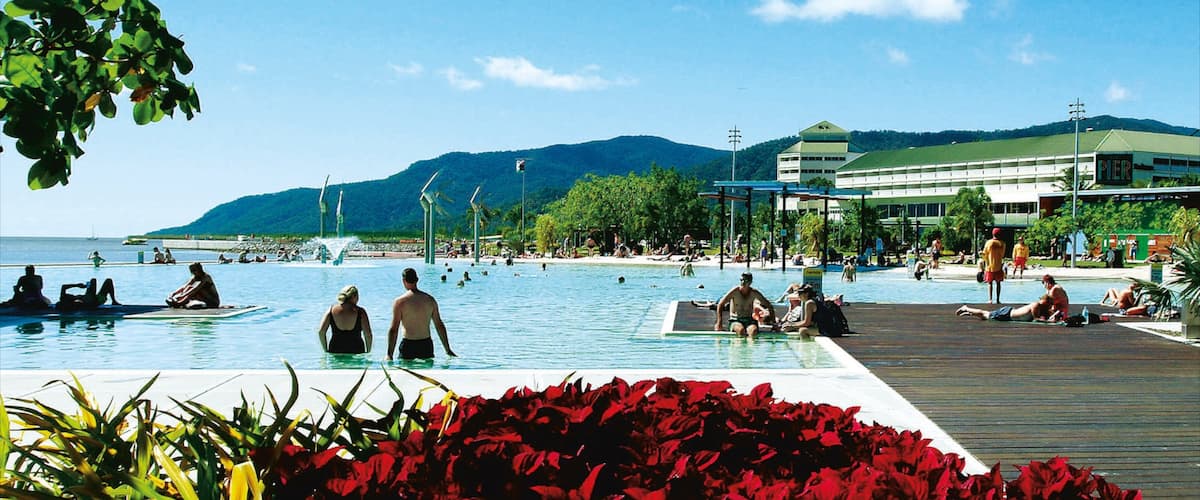 Cairns Esplanade which includes a luxury hotel or resort, swimming and a pool