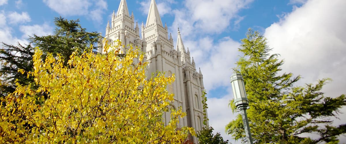 Utah ofreciendo un templo o lugar de culto, patrimonio de arquitectura y una iglesia o catedral