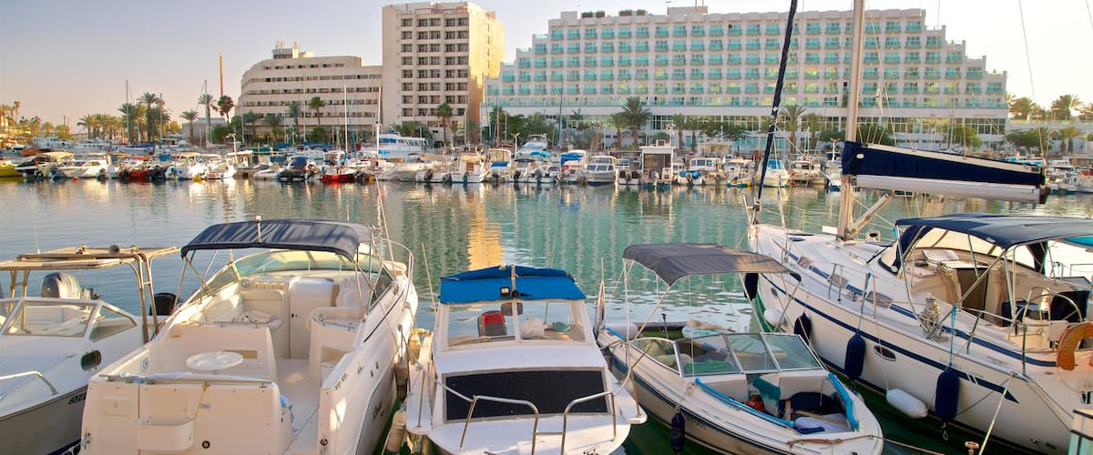 Porto di Eilat mostrando baia e porto