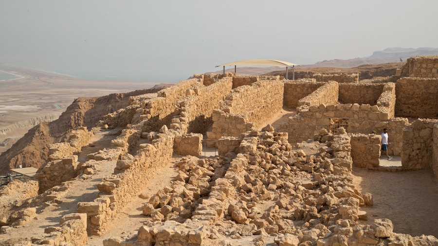 Masada Nationalpark og byder på bygningsruiner