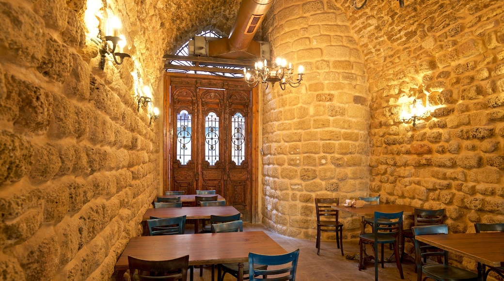 Jaffa que incluye vistas interiores y elementos del patrimonio