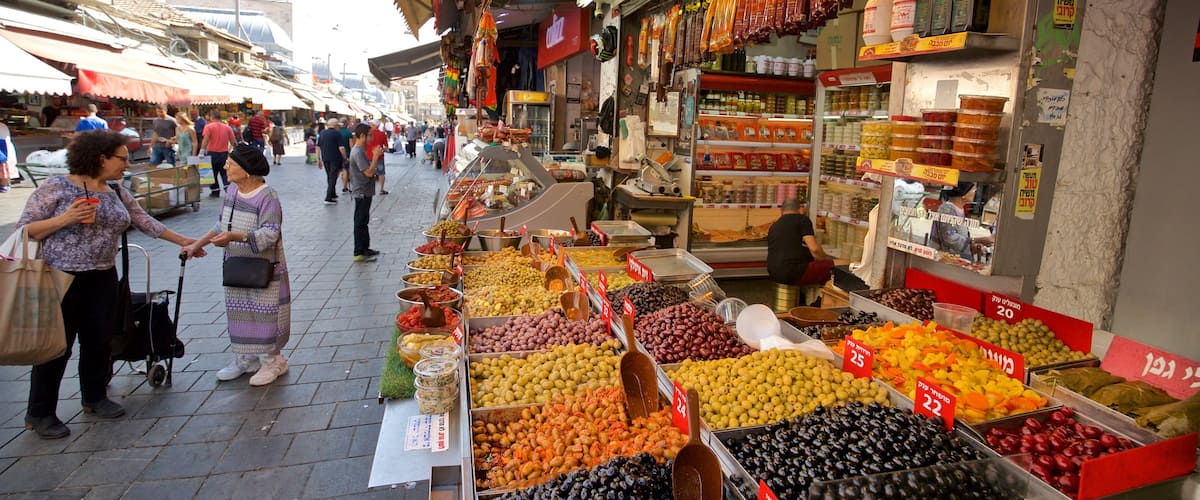Vieille ville mettant en vedette scènes de rue, marchés et nourriture