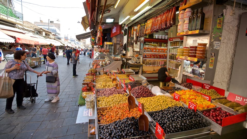 Old City showing street scenes, markets and food