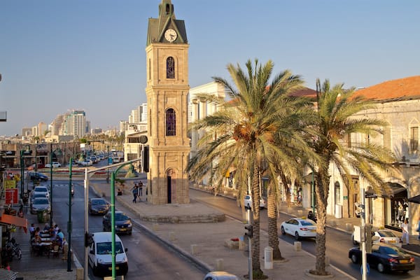 Torre del reloj de Jaffa ofreciendo una ciudad, una puesta de sol y patrimonio de arquitectura