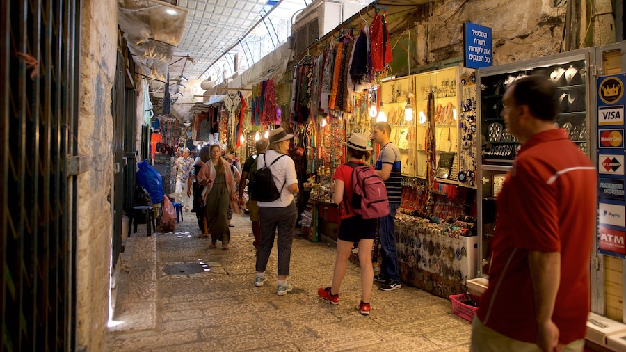Mahane Yehuda markt inclusief markten en straten en ook een klein groepje mensen