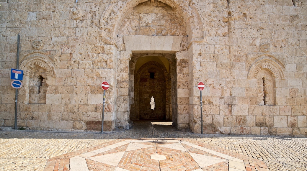 Zion Gate Square, Jerusalem, Israel presenterar historiska element