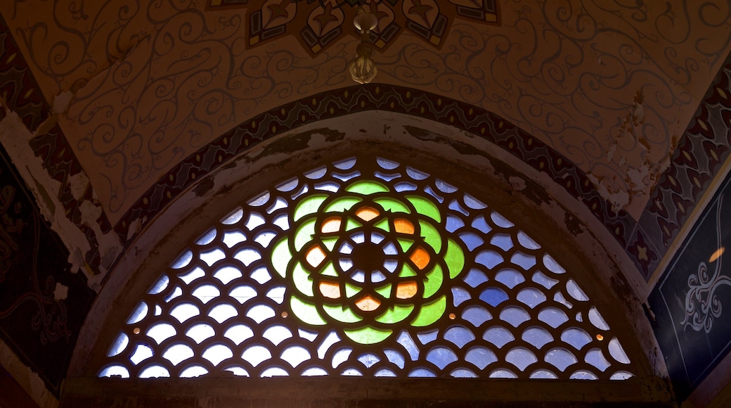 Mahmoudiya Mosque featuring heritage elements and interior views