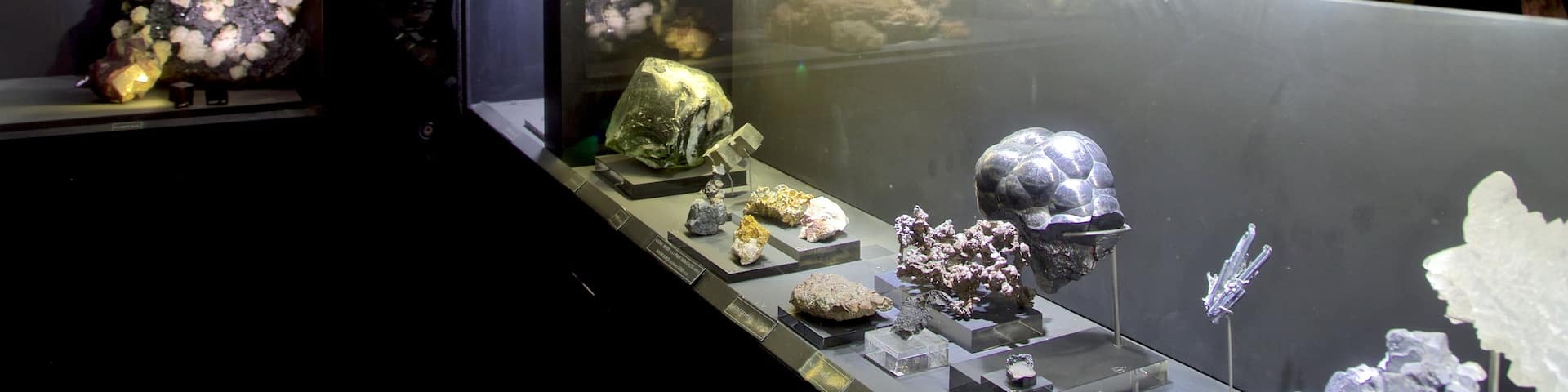 Harry Oppenheimer Diamond Museum showing interior views