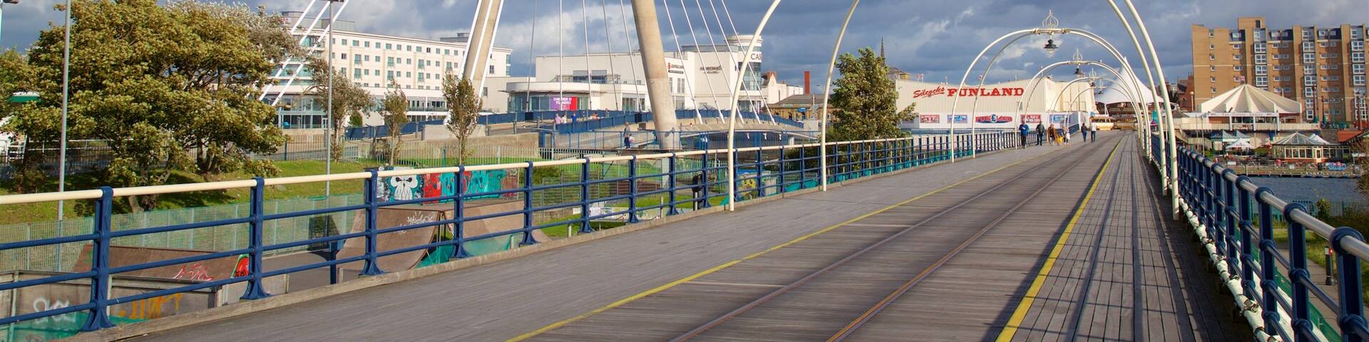Southport Pier which includes a bridge