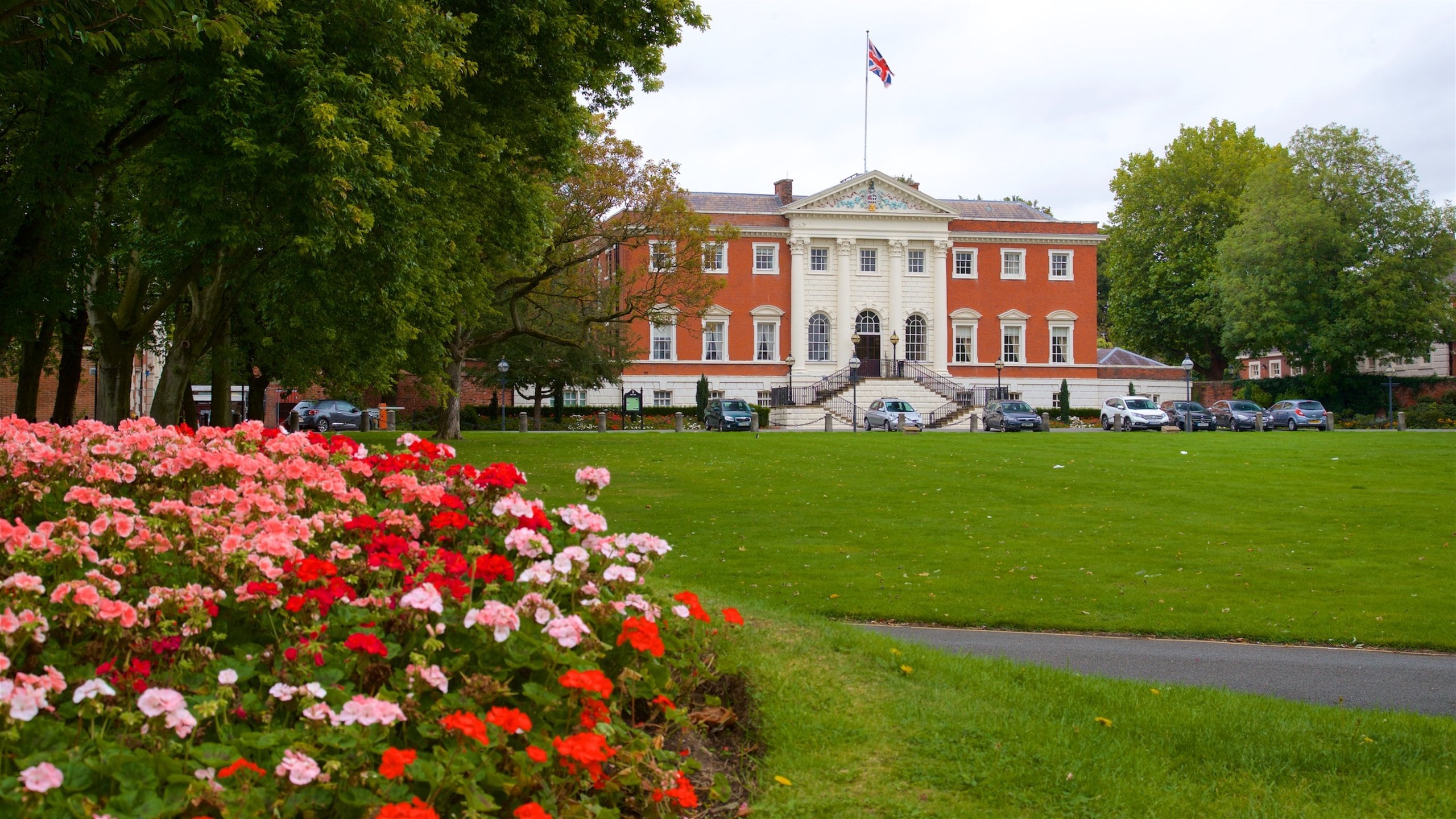 Warrington featuring a house, heritage architecture and a garden