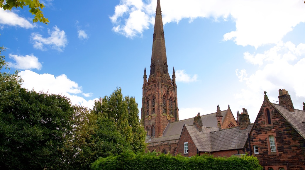 Warrington Parish Church og byder på historiske bygningsværker