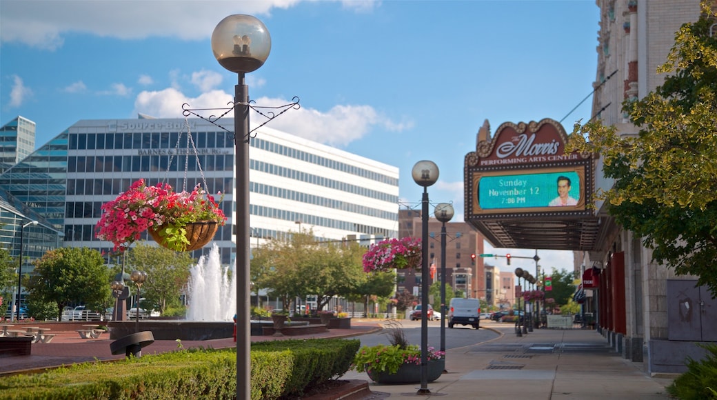 South Bend ofreciendo flores y señalización