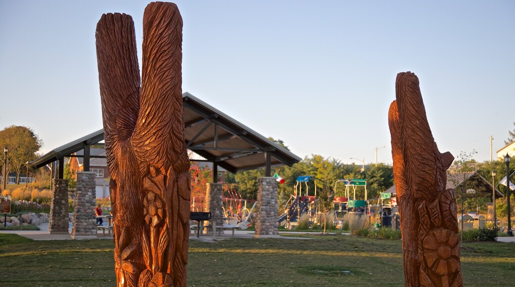 Mishawaka ofreciendo arte al aire libre y un parque