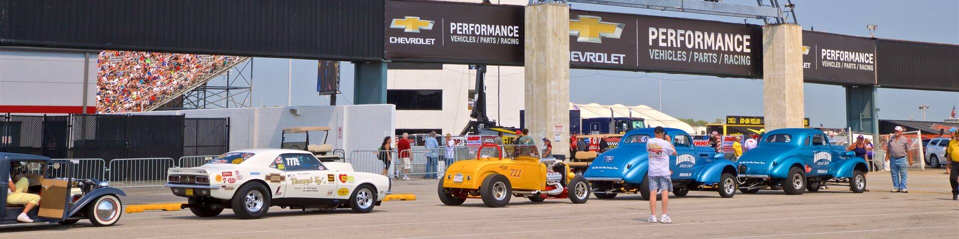 Lucas Oil Raceway welches beinhaltet Beschilderung
